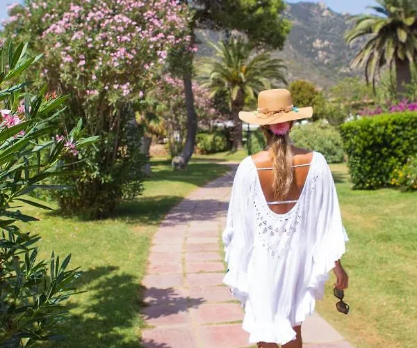 Cormoran & ホテル