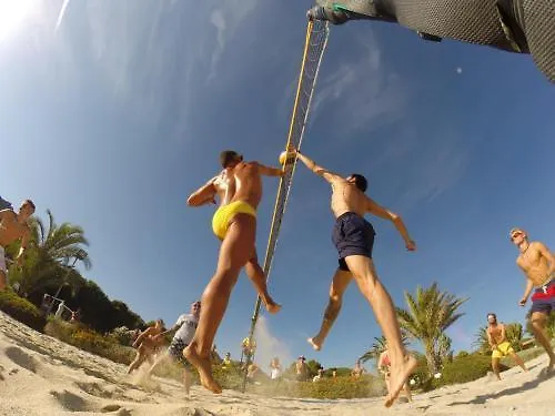 Cormoran & ホテル 4*