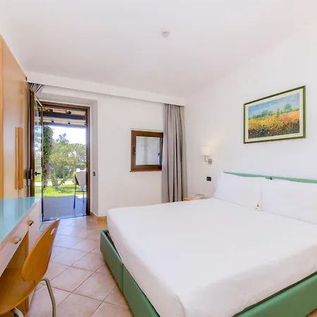 Cormoran Hotel 4*