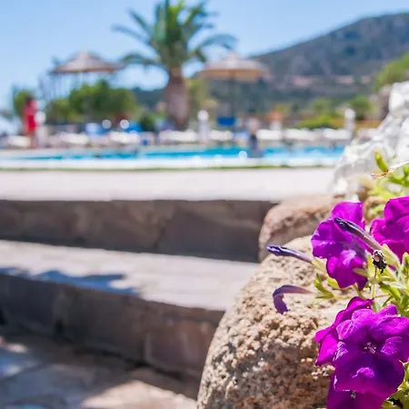 מלון Cormoran & 4*