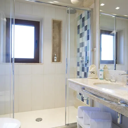 Cormoran & 酒店 4*